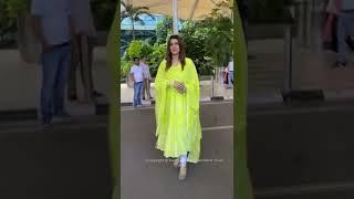 #KritiSanon at airport