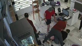 Ottawa store owner makes citizen's arrest to stop robbery