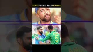 Virat gift his bat to Amir️️ #baat moment of Virat and Amir ️ #viralvideo  #youtubeshorts