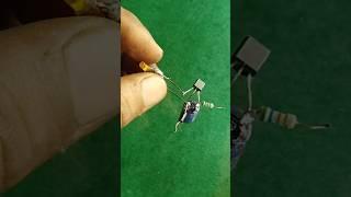 Light Blinking circuit // Integrator // #shorts #viral #ytshorts #omtek