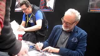 Robert Englund signing autographs 02/06/2018