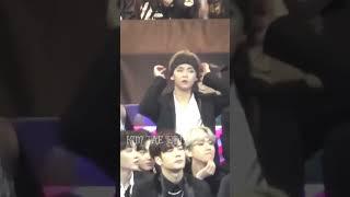 The girl screaming for exo️ but taehyung's confidence is on another level#bts #taehyung #shorts