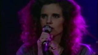 Cowboy Junkies - Sun Comes Up... (Live 1990, lyrics subtitled)