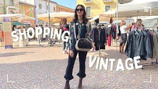 SHOPPING VINTAGE DI ABBIGLIAMENTO ARTGIANALE E ACCESSORI  FIRMATI AL MERCATO