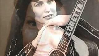 Loretta Lynn - You`re Lookin At Country