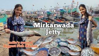 #vlogदेखो कितना बड़ा मछली मार्केट || Mirkarwada Jetty, Ratnagiri, Maharashtra