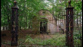 I found a creepy abandoned church in the woods. Porta Maria Shrine