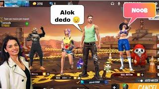 Rich GrandMaster Girl call me Noob आजा 1 vs 4 में !! 