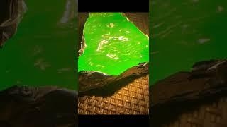 顶级帝王绿翡翠原石鉴赏 #翡翠 #翡翠手鐲 #缅甸翡翠 #玉 #玉佩 #玉石 #jade #赌石 #帝王绿