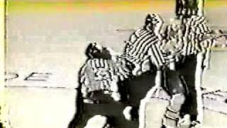 Chris Simon vs Phil Crowe