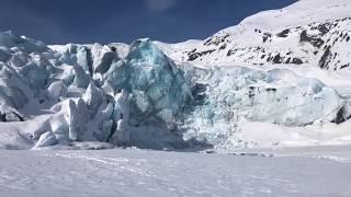 The Portage Glacier calving into the frozen Portage Lake. Unbelievable footage. #AlaskaLife