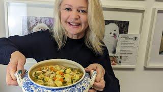 Hühner-Nudel-Suppe - herzerwärmend ️ lecker und einfach Suppen Rezept