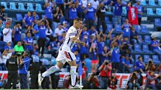 Con la playera de Pachuca, Chaco fue ovacionado en regreso al Azul