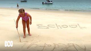Family embraces life off-grid with the beach as their classroom | ABC Australia