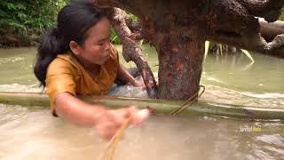 Construindo casa de bambu na época das cheias | Mulher Guerreira