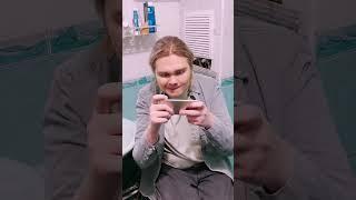 мама против сигарет  #мама #юмор #смешноевидео #чупачупс #владзакроев #shorts