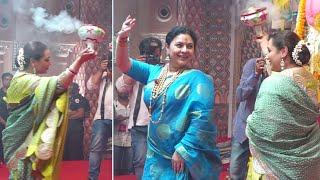 Rani Mukherjee Dhunuchi Naach With Sister Sharbani At Kajol Durga Puja 2022