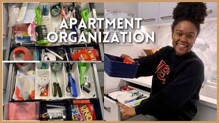 ORGANIZE MY SMALL APARTMENT WITH ME! (Under the Sink, Bathroom, Drawer & Entryway)