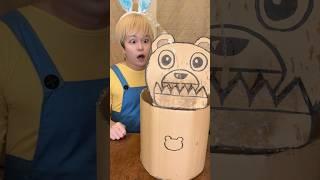 BRUSH BEAR’S TEETH ON S CARDBOARD BOX！#asmr