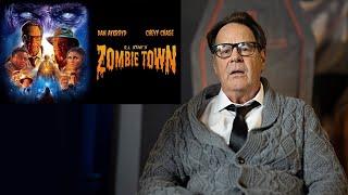 ZOMBIE TOWN - Dan Aykroyd sagt „Hallo“ an seine Fans in Deutschland