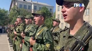 Курсанты военной кафедры ЛГУ им. Даля – первого казачьего вуза Донбасса - принимают присягу