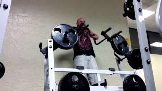 Hammer Strength High Pull/Shrug Machine.