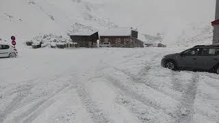 El temporal de nieve sacude la montaña leonesa