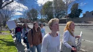 Students from Credo and Tech High Schools participate in Sonoma County walkout