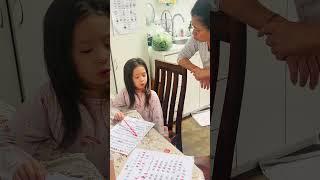 英文不及格，只愿意学中文的混血女儿！#funny #twins #study