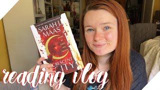 House of Earth and Blood (Crescent City) by Sarah J Maas | Reading Vlog!!