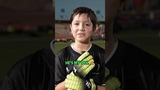 Meet this GK’sNo.1 fan!#football #mehransdinosaurs #goalkeeper