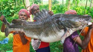 149 Pounds Giant Long Catfish Cutting by Grandpa - Baghair Fish Bhuna Cooking for Special People