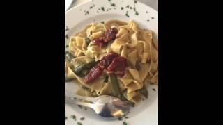 【ギリシャ】ロマンチックな雰囲気漂うリゾート地サントリーニ島の夕日の見えるカフェ  小梶恵莉  C CHANNEL