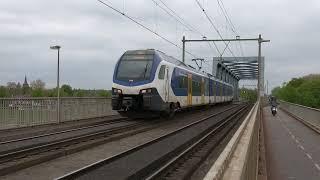 4K | NS Flirt 2203 rijdt over de IJsselbrug in Deventer