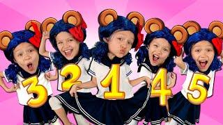 Five Little Monkeys Jumping on the Bed | Kids Songs and Nursery Rhymes | Dominoki