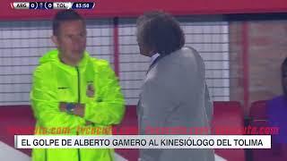 El DT Alberto Gamero le pego una cachetada al Kinesiólogo