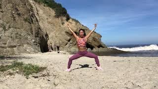 如何增加平衡的5个瑜伽姿势 -沙滩户外瑜伽 - Five Yoga poses to how to increase balance - Beach Outdoor Yoga - ZenFunFlow