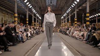 Tod's Fall-Winter 2024 Women's Runway Show | Milan Fashion Week | VRAI Magazine