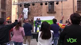 Santiago Abascal , VOX, en olor de multitudes en Cáceres