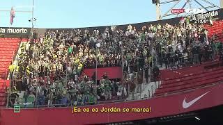 Los cánticos de los aficionados del Betis a Joan Jordán