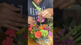 Modern Lively Floral arrangement#diy #diyflower #flowers #howto #fyp #floraldecor #floraldesigner