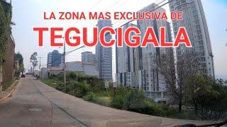 Conduciendo por una de las zonas más exclusivas de Tegucigalpa, desde Los Próceres