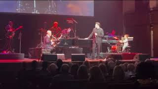 3 yr Rennie Foster debut at Kennedy Center w/parents David Foster & Kat McPhee