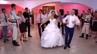 The most beautiful dance of the bride at a Moldavian wedding - Romania