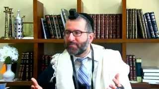 What's the Difference Between the Written and the Oral Torah?