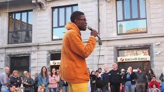 Leonard Cohen - Hallelujah - Flash Mob  Liceo Musicale di Alessandria