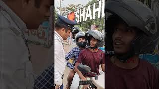 तीन हुए तो क्या हेलमेट लगाए हैं