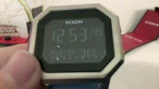 I amUnboxing to watch￼