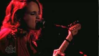 Anna Calvi - Desire (Live in New York) | Moshcam