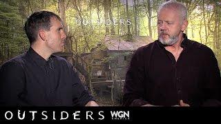 Ask Outsiders: Thomas M. Wright and David Morse discuss costumes and props